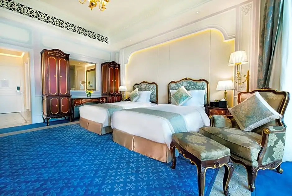 1 Bedroom Suite with garden view