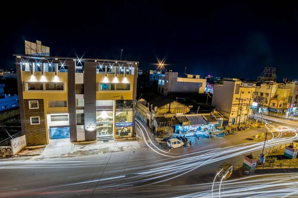 OYO 14759 Hotel President