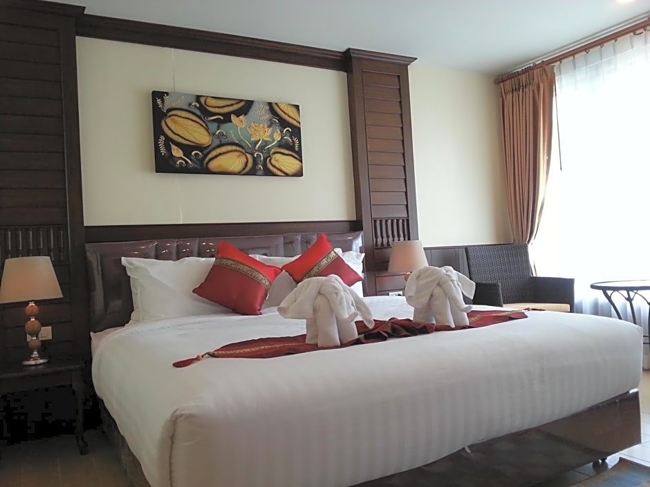 Deluxe Double room (full double bed)