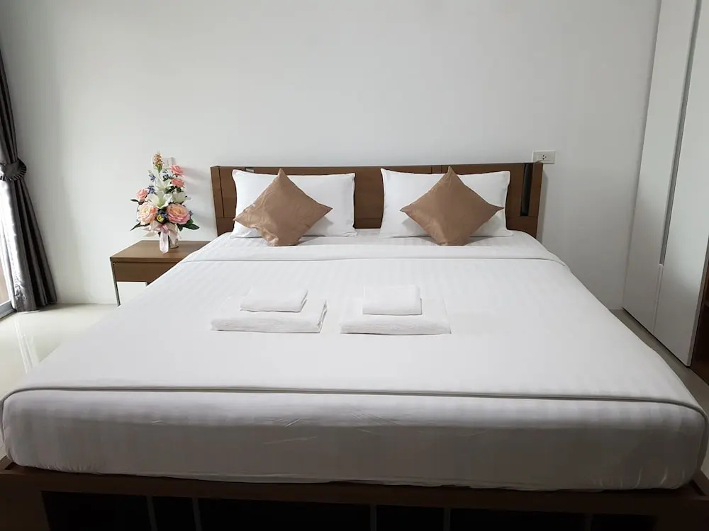 Standard Double room with balcony (full double bed)