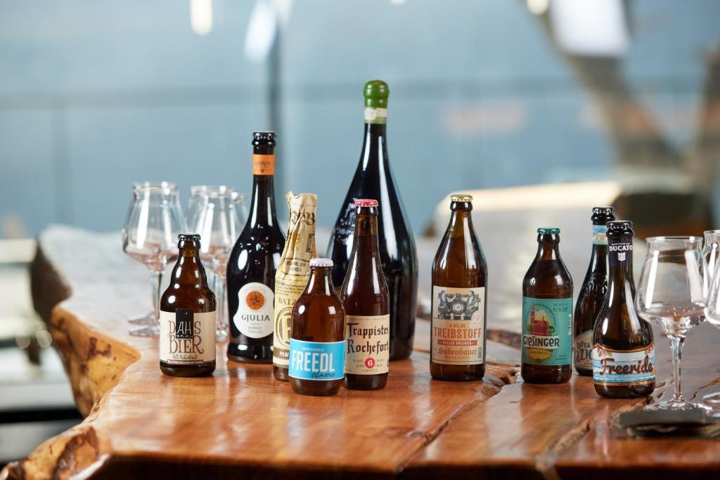 Food & Beverage
