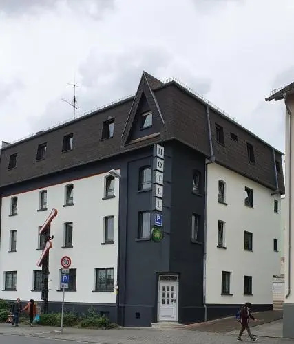 Zur Eisenbahn