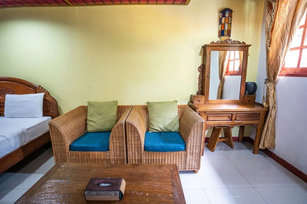 Lost Paradise Resort