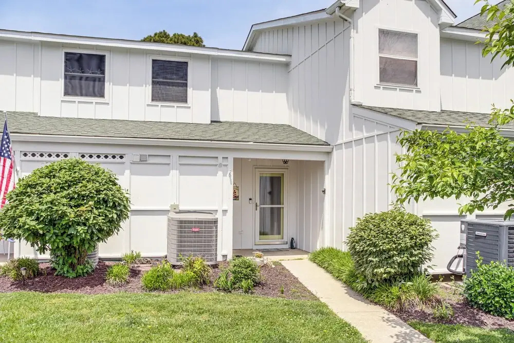 2 Mi to Beach: Gem w/ Enclosed Patio in Selbyville