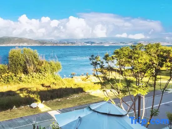 Beach & Waterfront