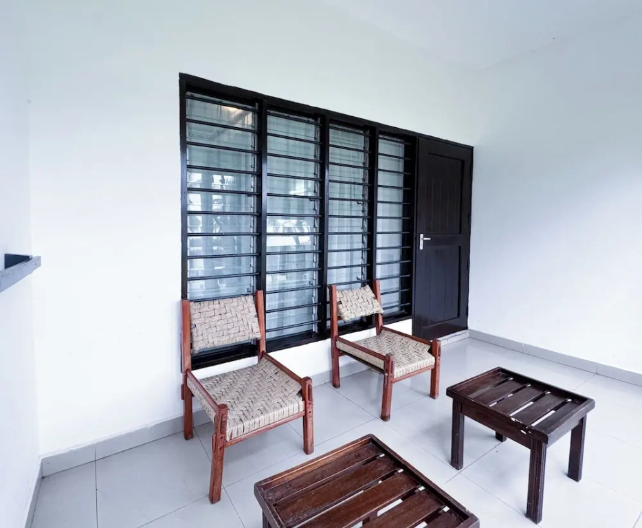 Milele Beach Hotel — фото 1