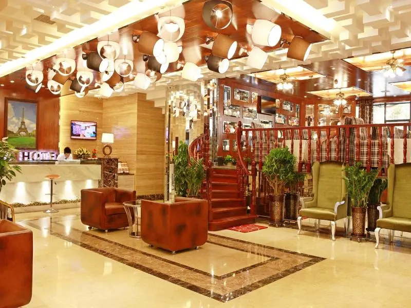 Lobby & Reception