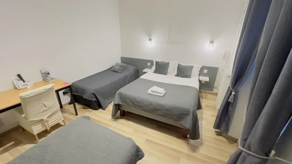 Logis Hôtel La Bastide d'Entraigues - Chambres