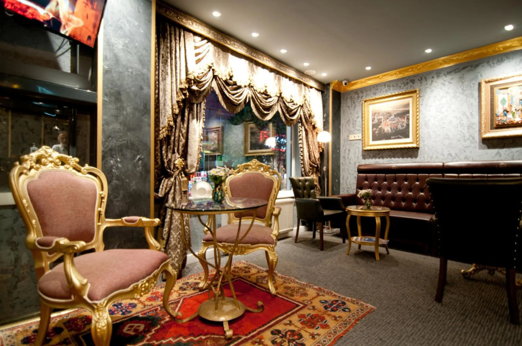 Grand Ambiance Hotel — фото