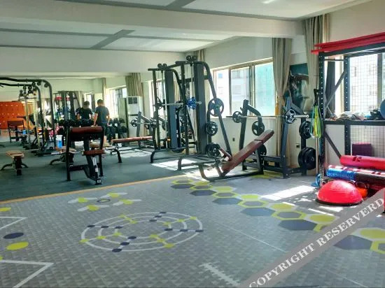 Hualong Hotel - фото 4