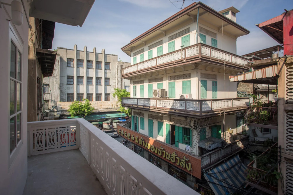 Nornyaowarat Hostel