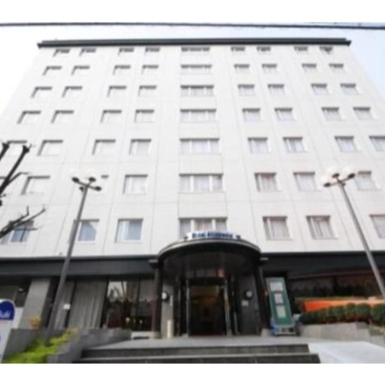 Hotel Shin Osaka in Osaka