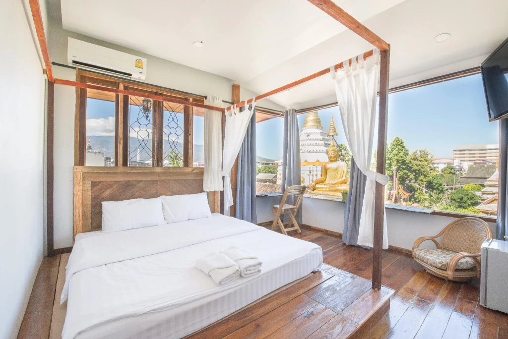 Deluxe Single Suite