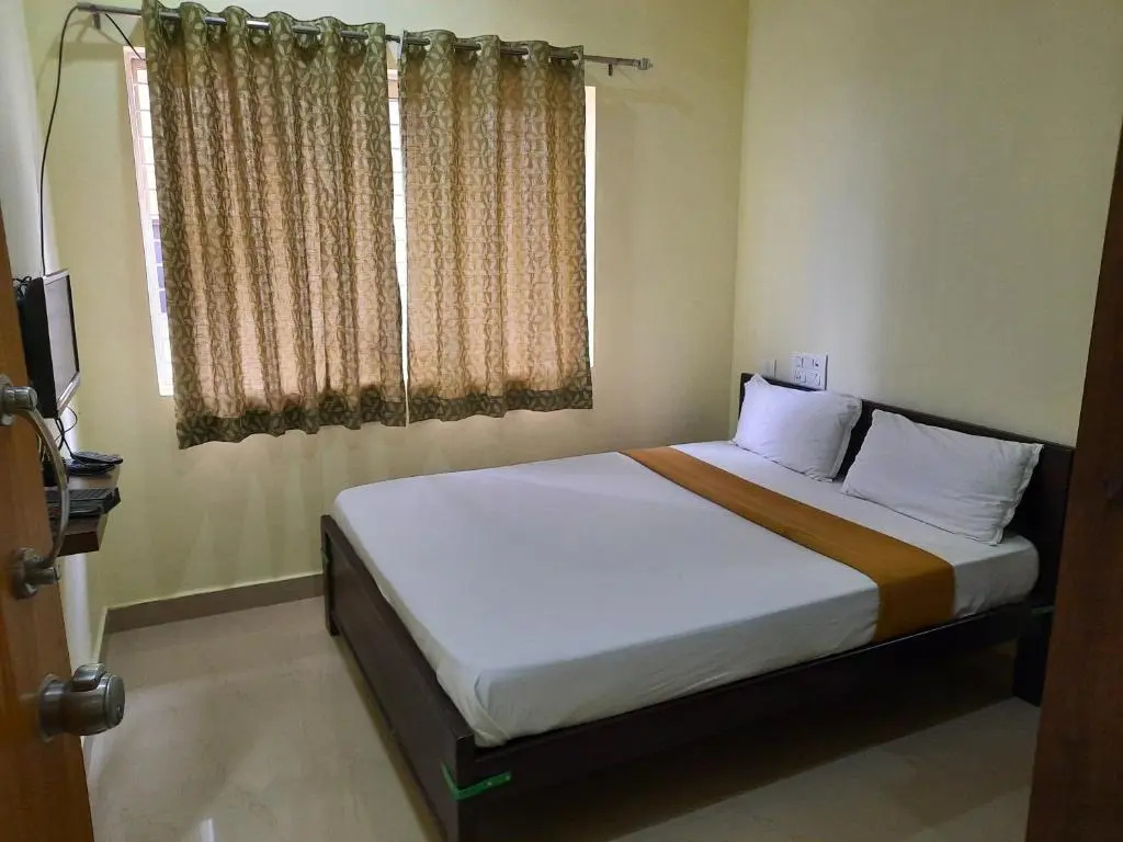 Economy Double room (full double bed)