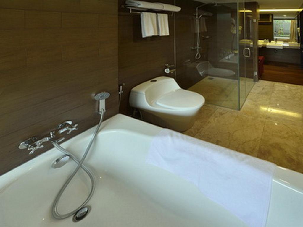 Amaroossa Suite