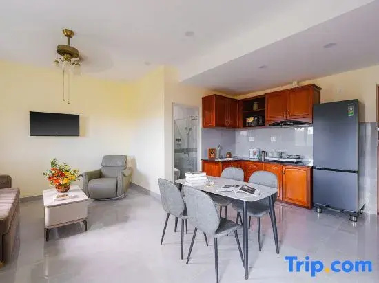 2 Bedrooms Apartment