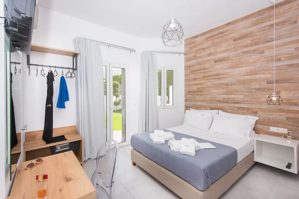 Superior Studio with pool view