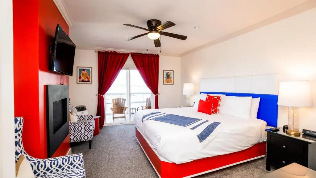 Standard room with river view