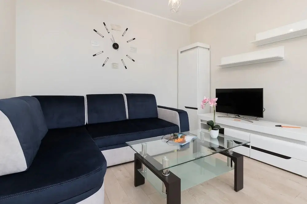 Gdańsk Zaspa Apartment by Renters