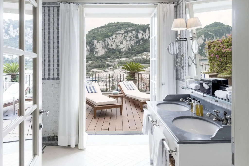 J.K. Place Capri - Général