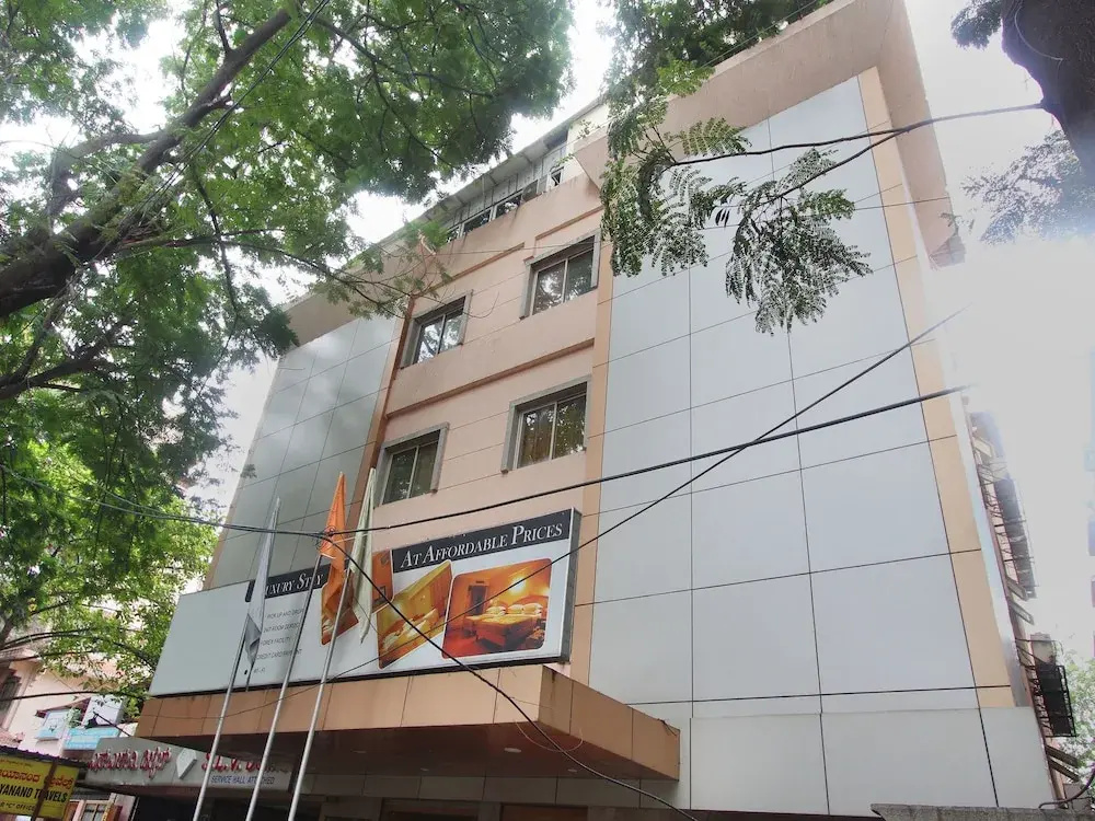 OYO 15781 Shree Adiga Residency