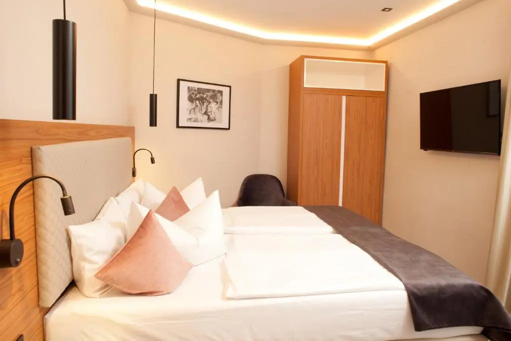 Superior Double room (full double bed)