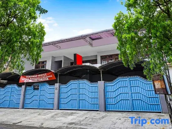 OYO 90891 Parang Kusumo Residence