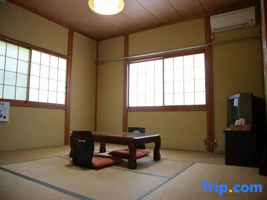 Standard room with mountain view