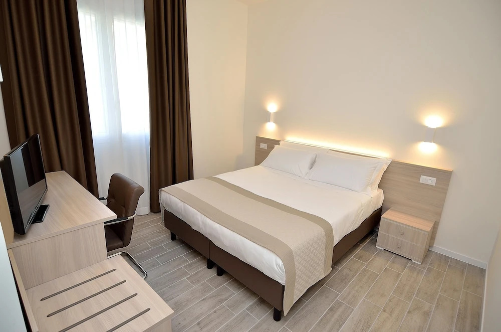 Hotel Nuova Mestre — 2