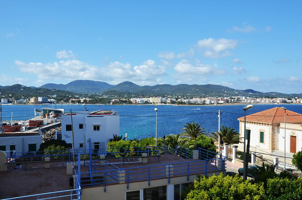 Beach & Waterfront