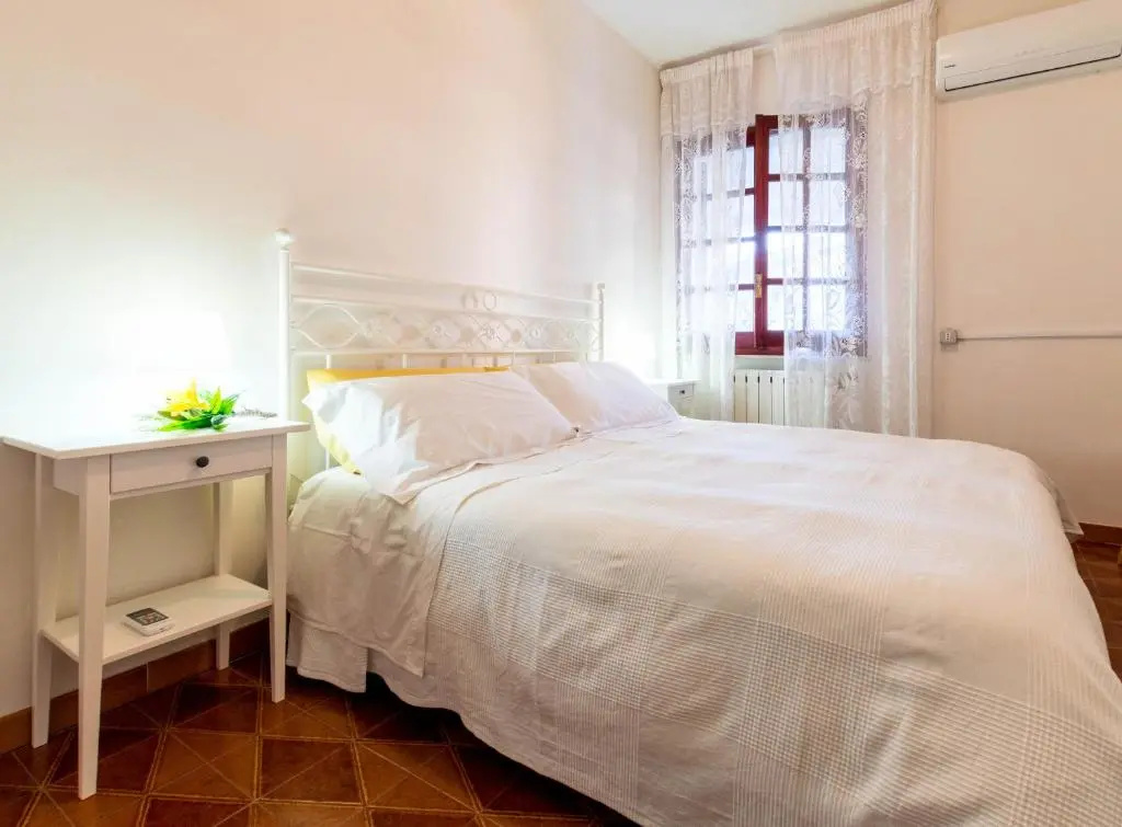 2 Bedrooms Cottage