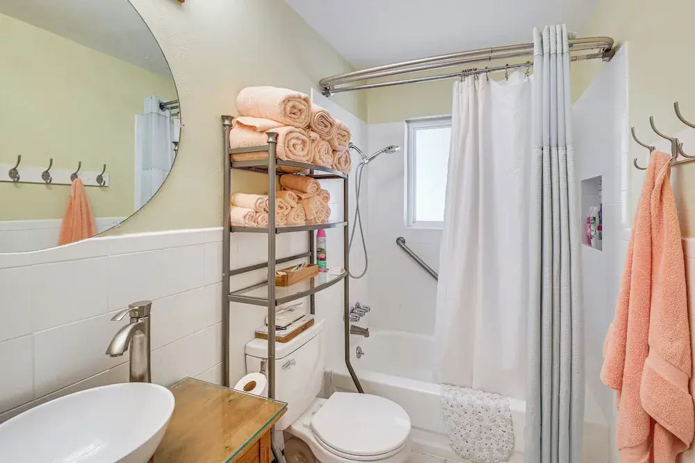 Walk to Bathhouse Row: Dog-friendly Home! - фото 6