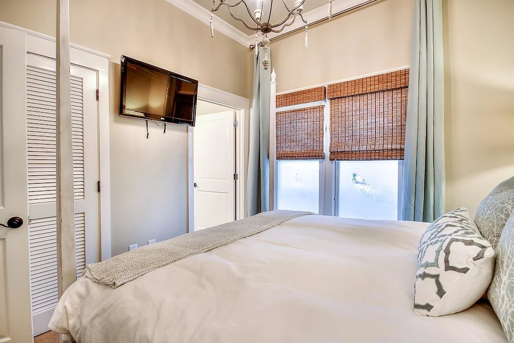 Serenity by Exclusive 30A