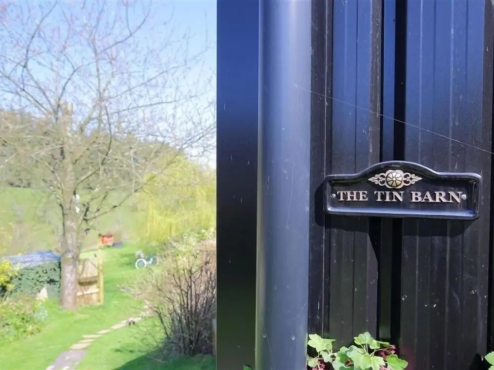The Tin Barn