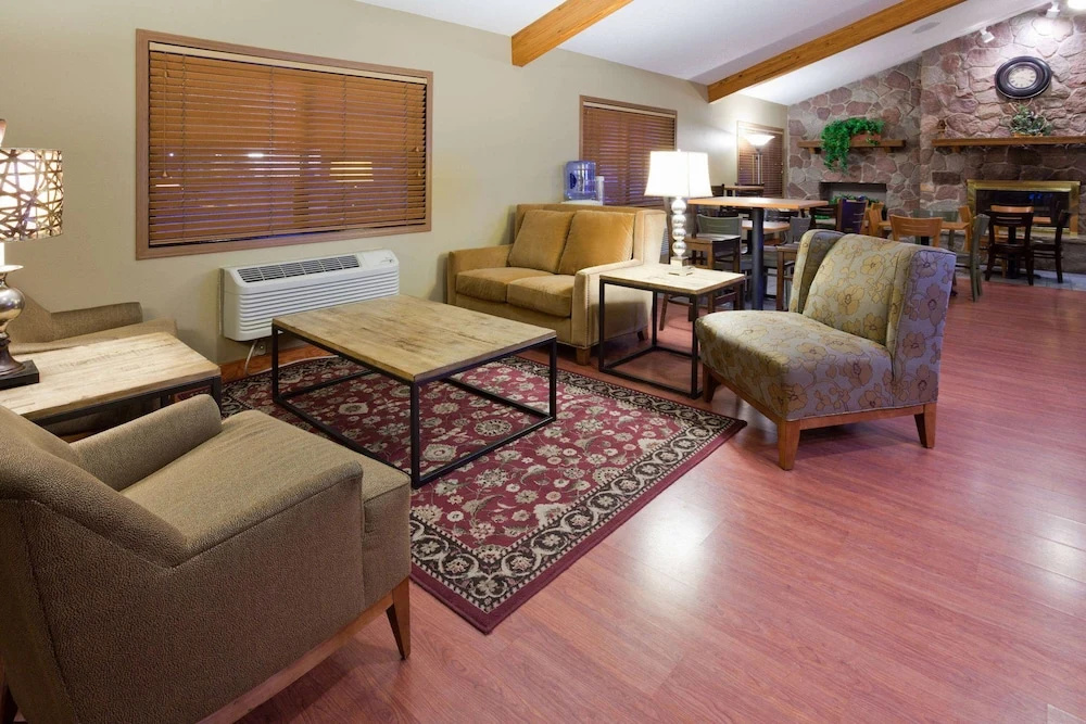 Lobby & Reception