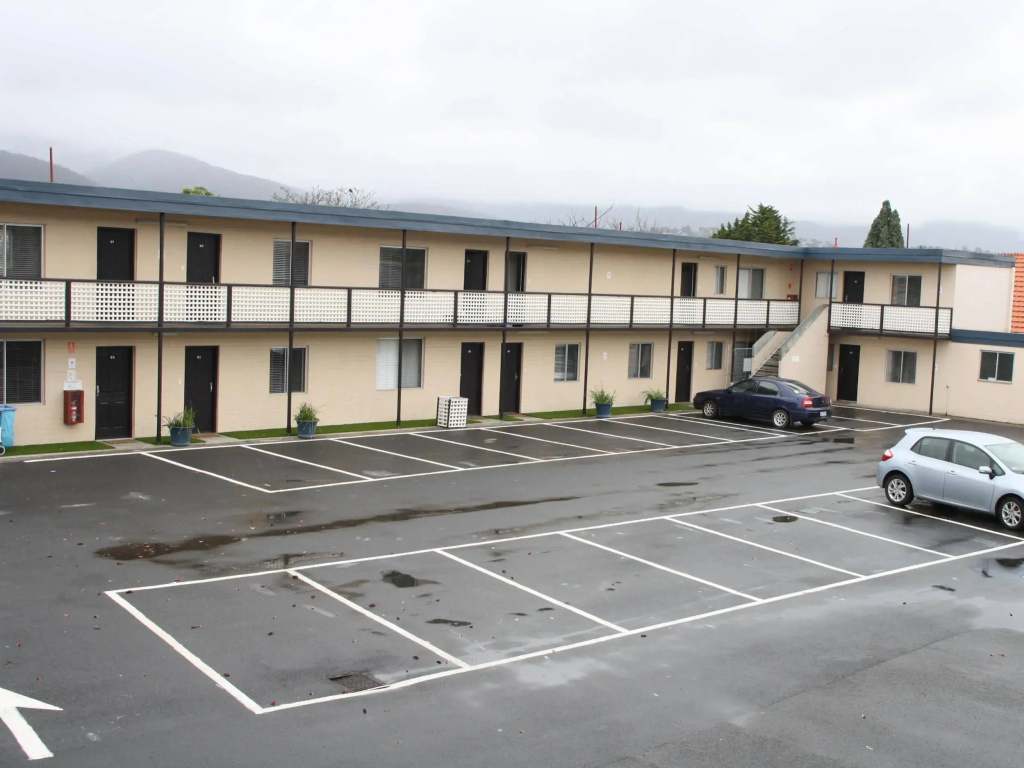 Hobart Tower Motel