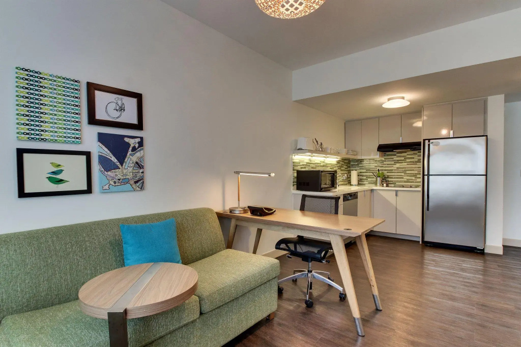 1 Bedroom Double Suite (full double bed)