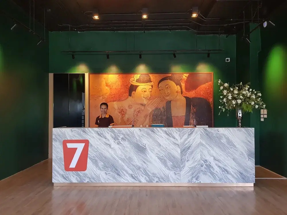 Lobby & Reception