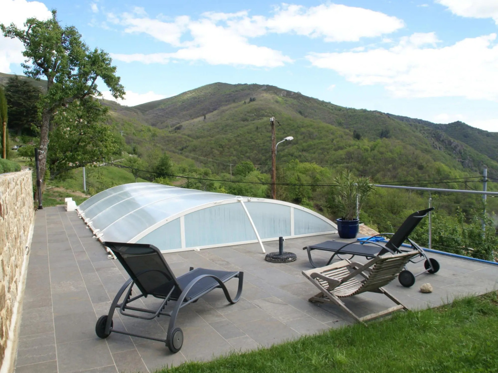 Stunning, Detached Holiday Home With Heatable Pool