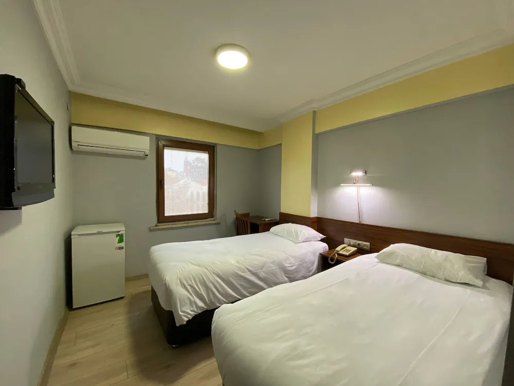 Double room (twin beds)