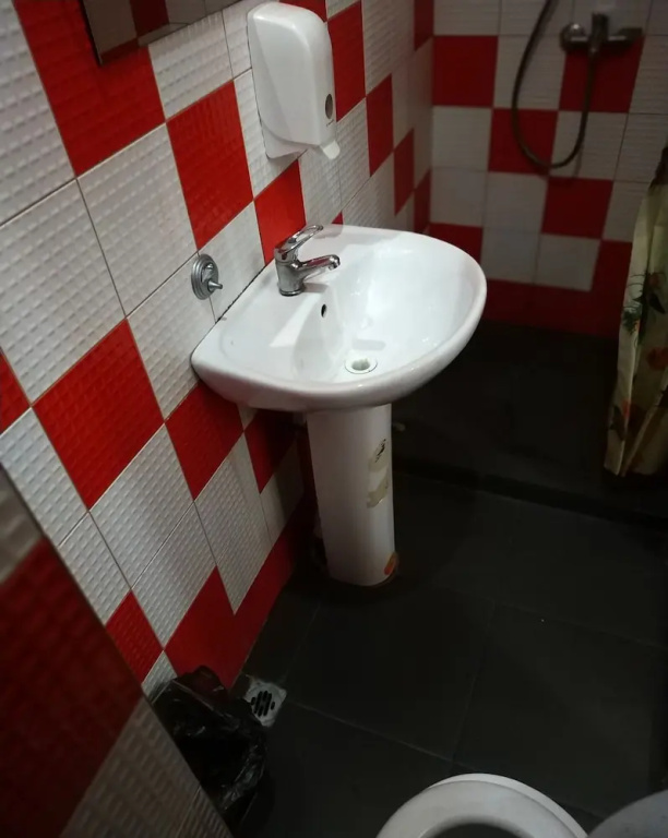 Comfort room