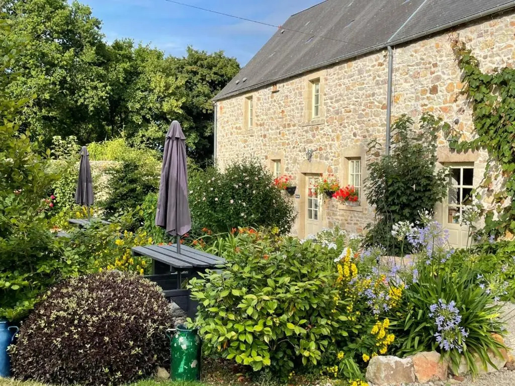 3 Bedrooms Cottage