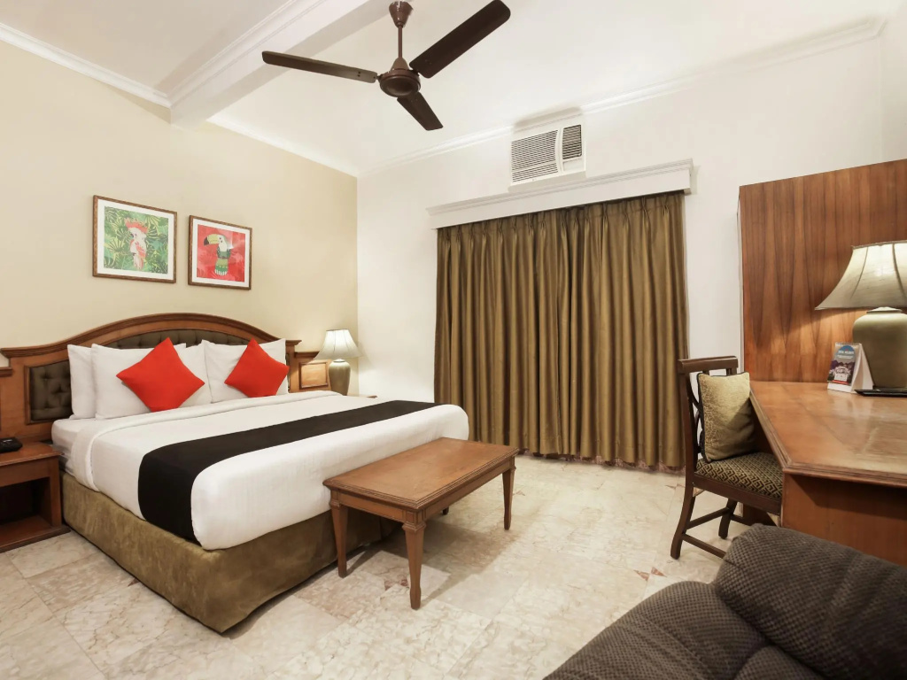 Deluxe Double room (full double bed)