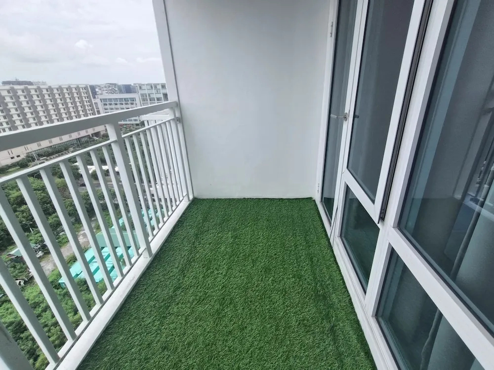 2 Bedrooms Family Suite with city view