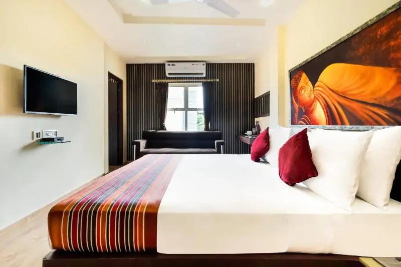 Deluxe Double room (full double bed)