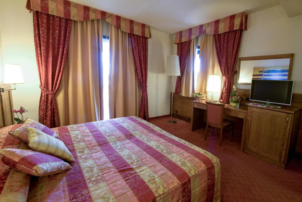 Hotel Master — 2