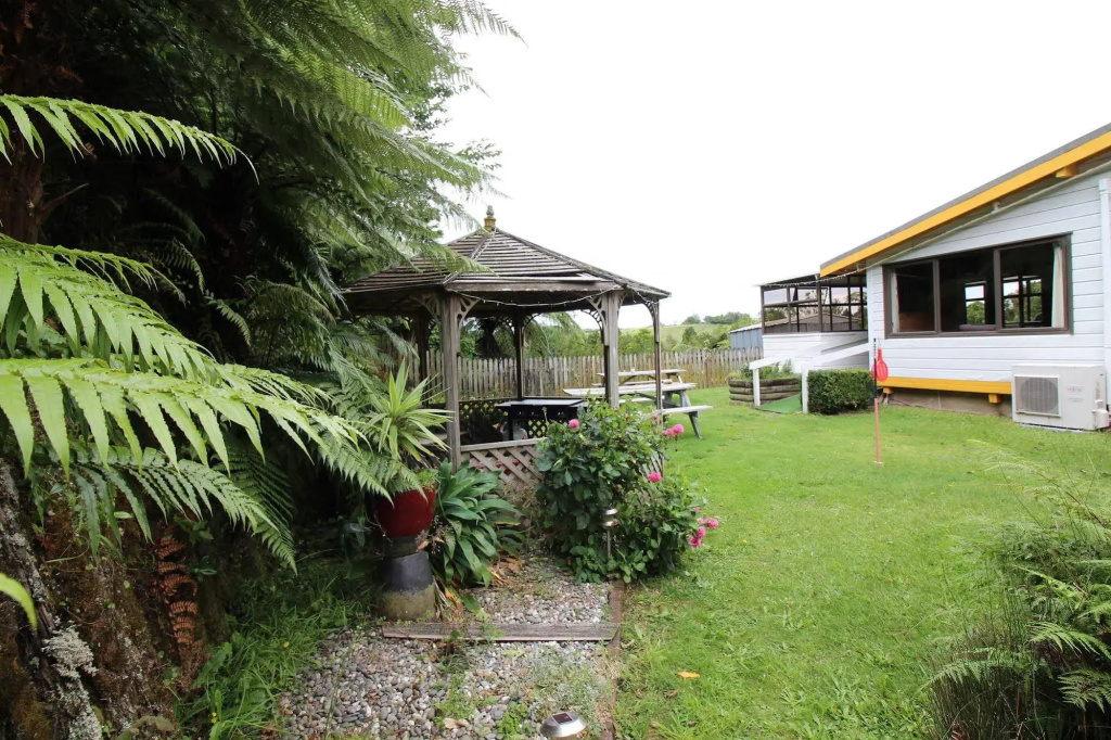 Sunflower Lodge