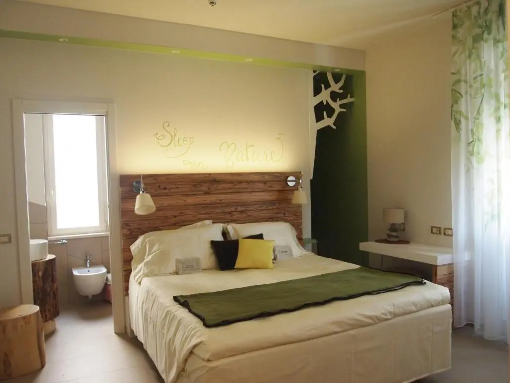 Deluxe Double room with balcony (full double bed)