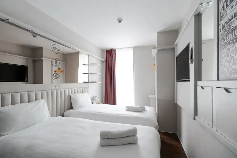 Point A Canary Wharf Room Type - Classic Double Room