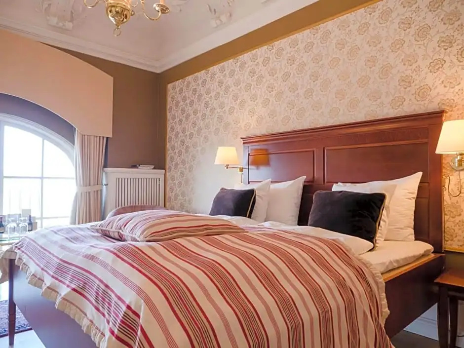 Grand room